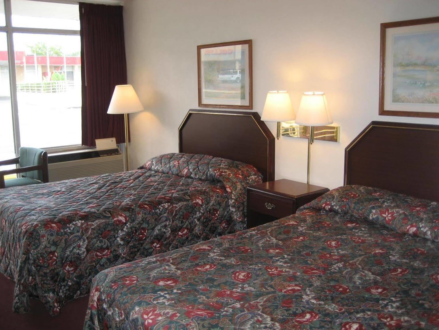 Sands Central Inn Hot Springs Ngoại thất bức ảnh